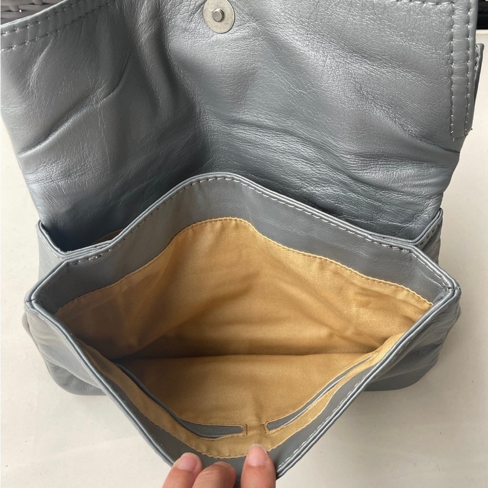 Gustto Flap Clutch - Picture 6 of 9